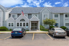 Отель Microtel Inn & Suites by Wyndham Riverside  Дейтон